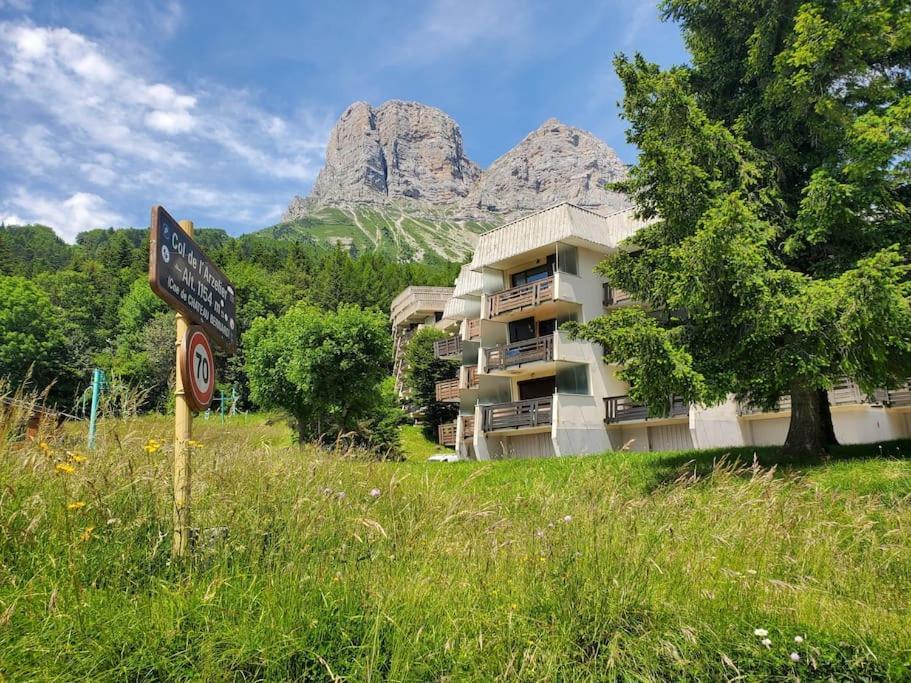 Appartement Col De L'Arzelier Chateau-Bernard Exteriör bild